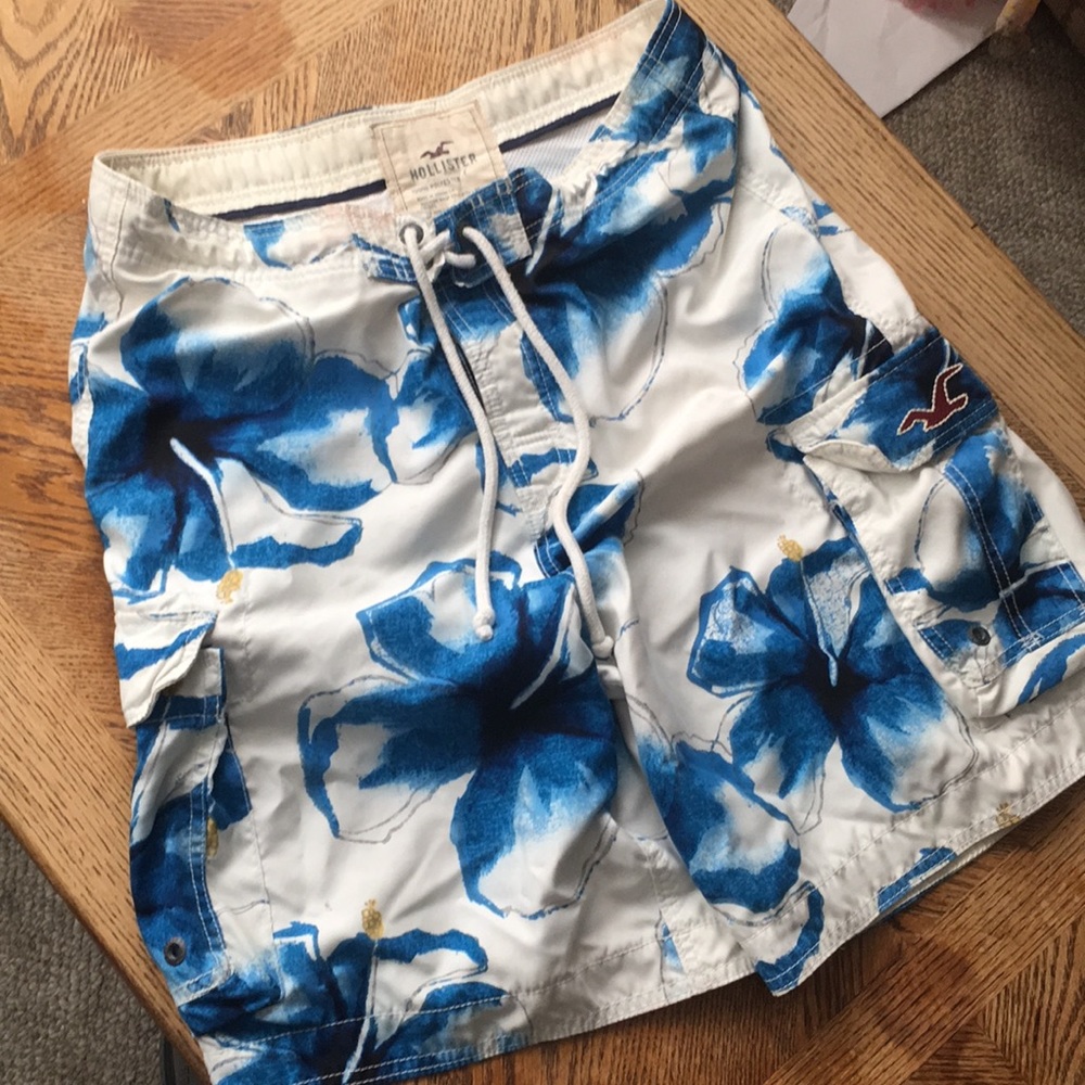 Hollister Print cargo shorts